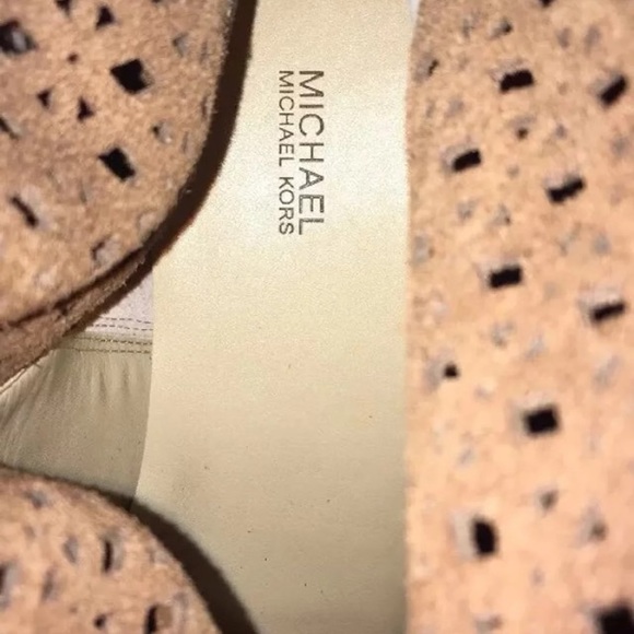 Michael Kors Sunny Bootie Brown Suede Size 7.5 - Picture 9 of 9